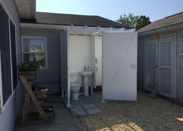 outdoor-toilet-system